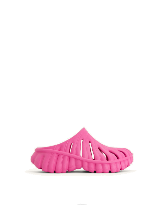 világos rózsaszín